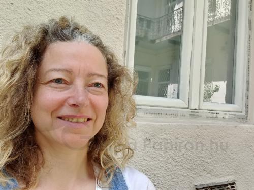 Ablaküvegben tükröződő gangok - tiszta gangregény - Itt nálunk